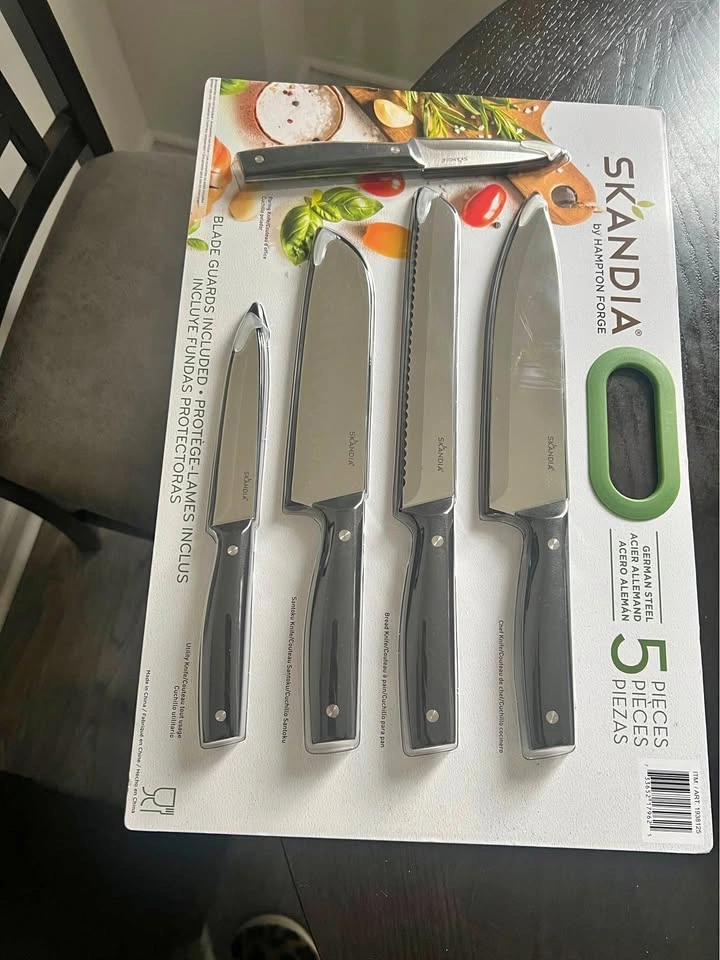 New Skandia knife set