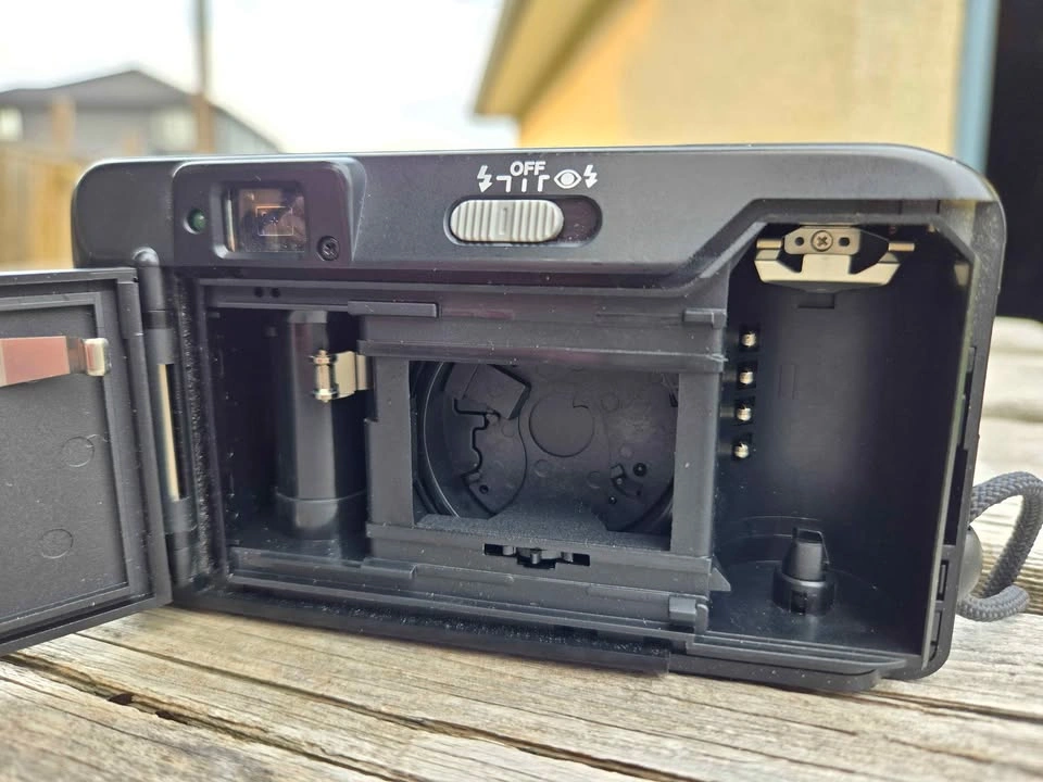 Canon Sure Shot Pal 35mm Film Camera - photo 4