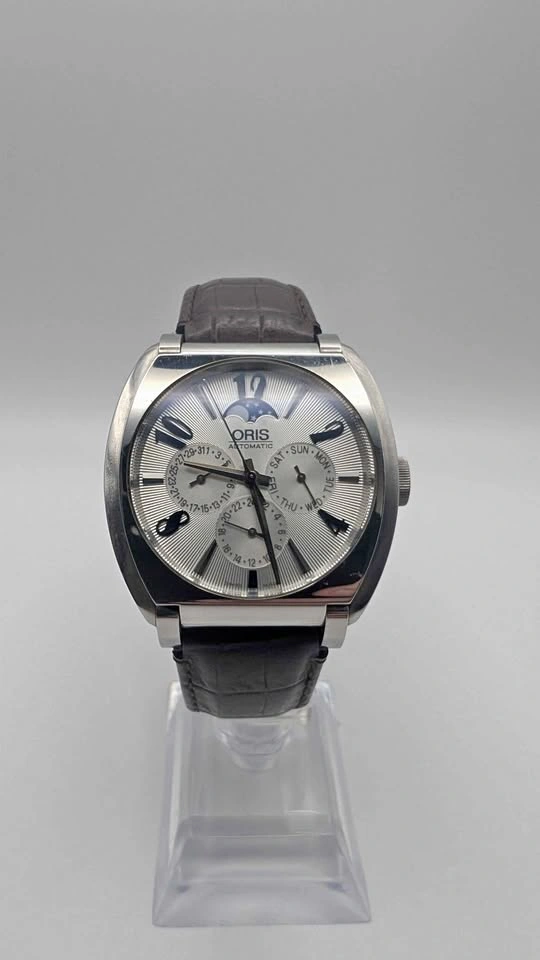Oris Frank Sinatra complication moonphase