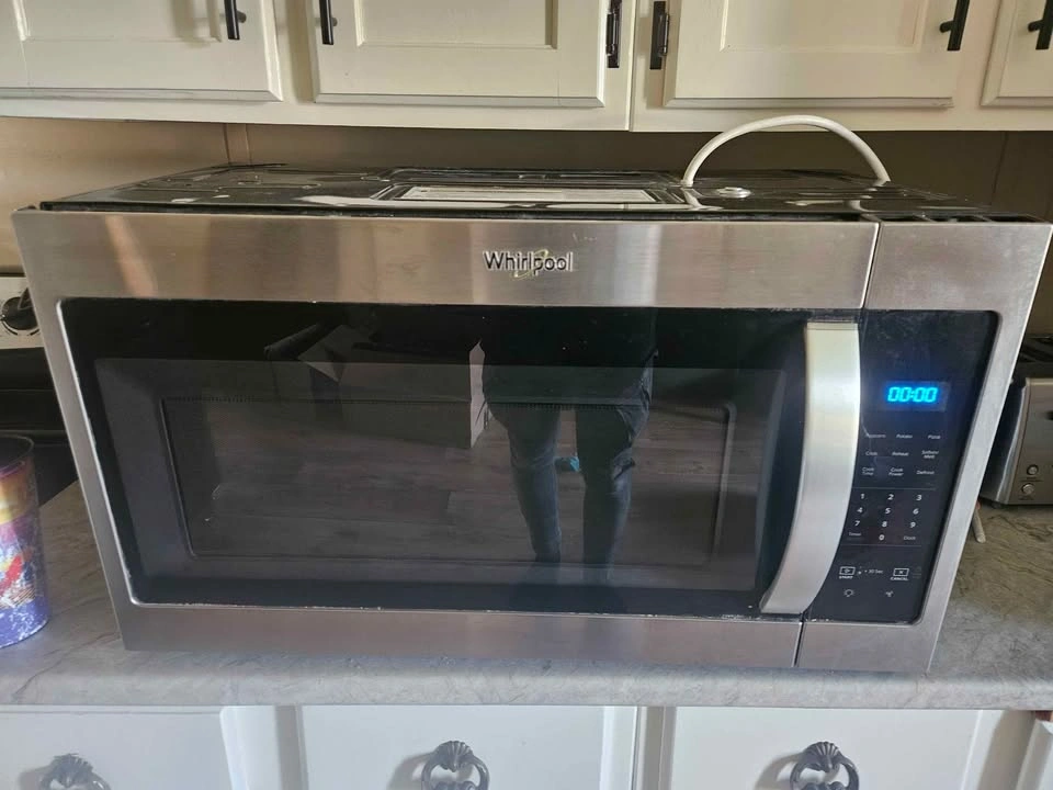 Whirlpool Over the stove Microwave - photo 2