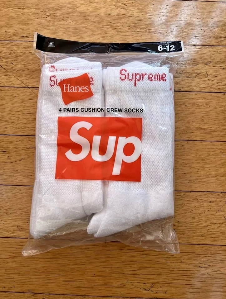 Supreme Socks