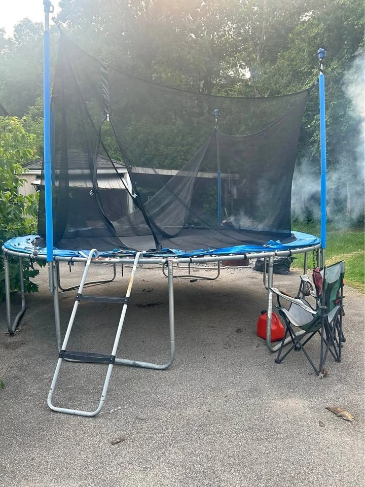 Trampoline