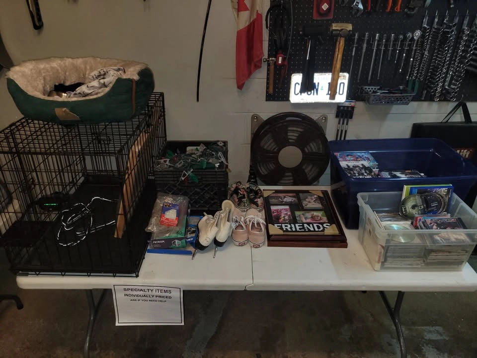 FINAL DAY! Huge Garage Sale – Everything Must Go - photo 4