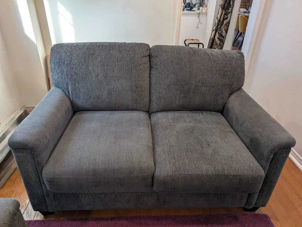 Leon’s Sofa & Loveseat Set – Charcoal Grey (Excellent Condition) - photo 3