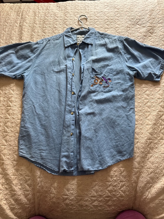 Vintage Looney Tunes shirt