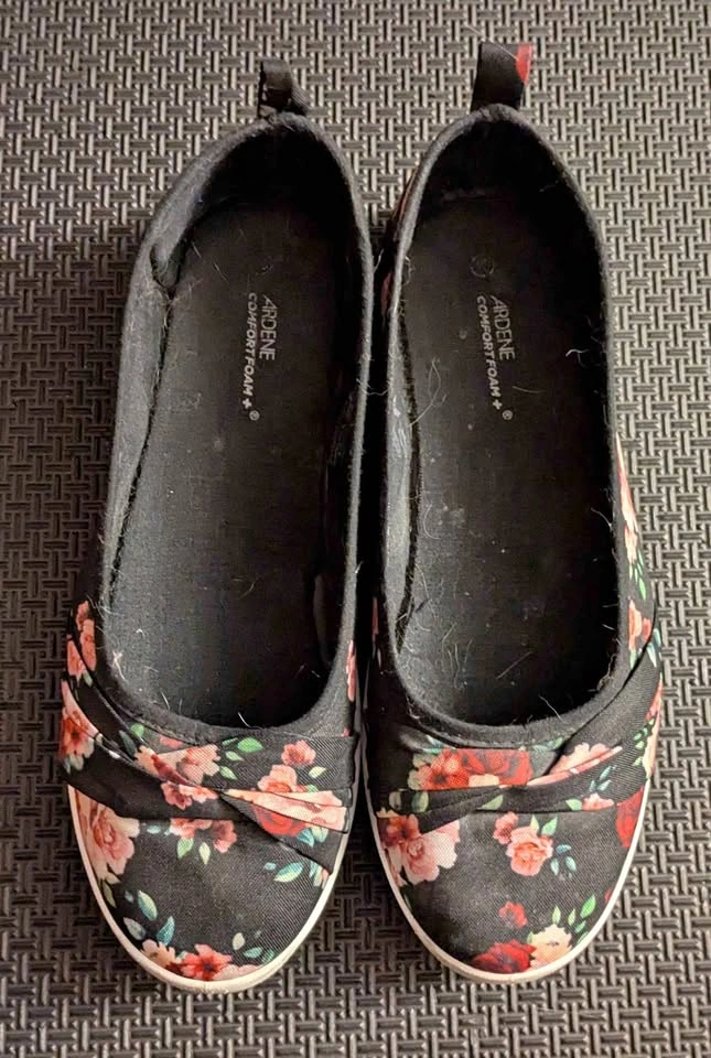 Ardene Flats - black with flowers
