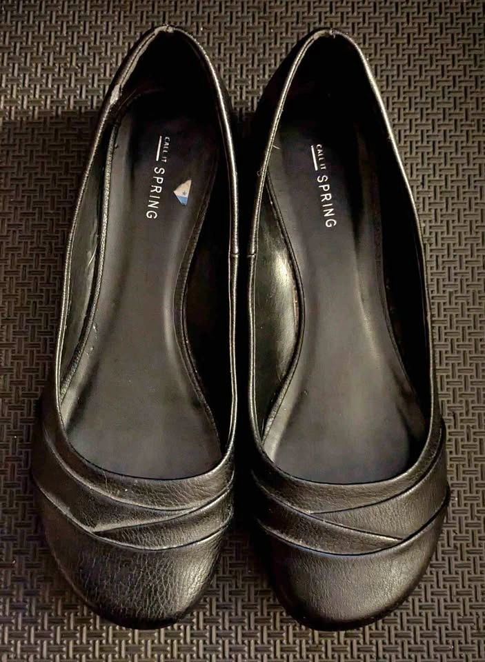 Call it Spring flats - black