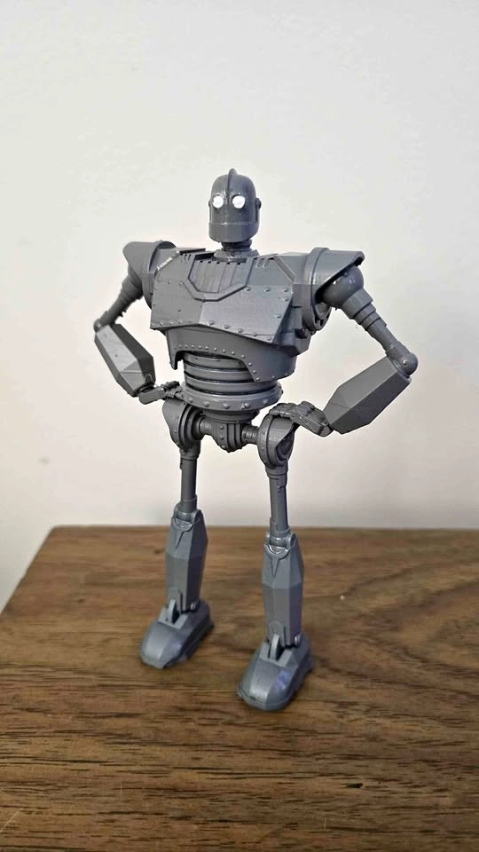 The Iron Giant 3D Printed Figure – Highly Detailed – 15 cm Tall - photo 2