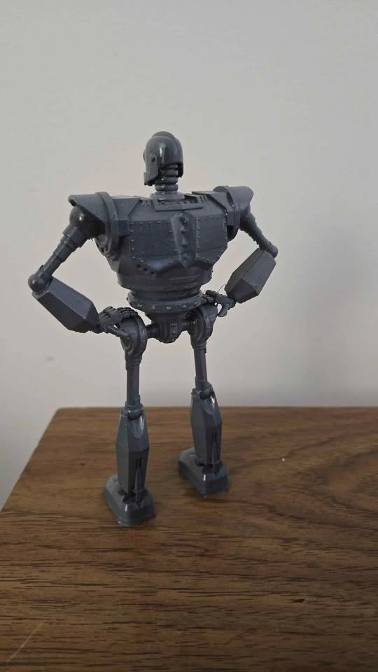 The Iron Giant 3D Printed Figure – Highly Detailed – 15 cm Tall - photo 3