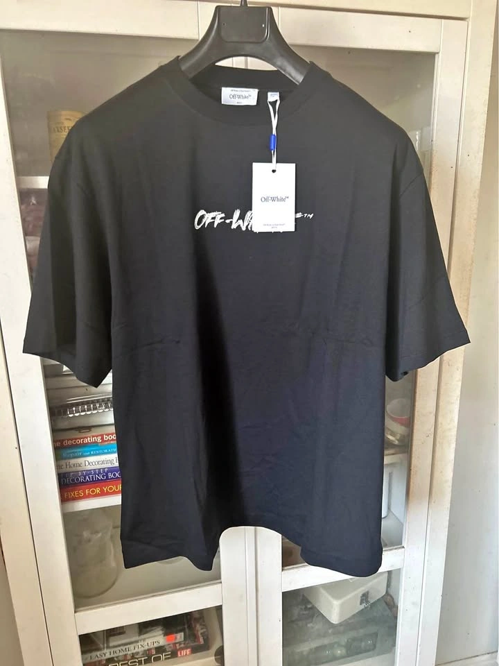 Off-White T-shirt