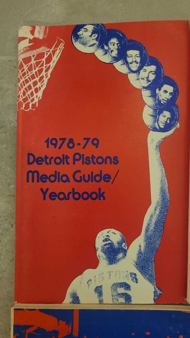 Detroit Pistons NBA vintage media guides - photo 5