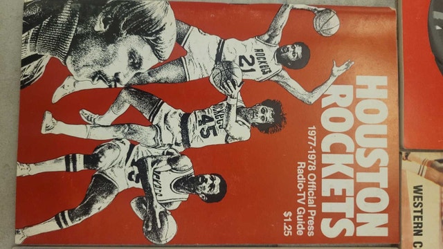 Houston Rockets NBA vintage media guides - photo 3