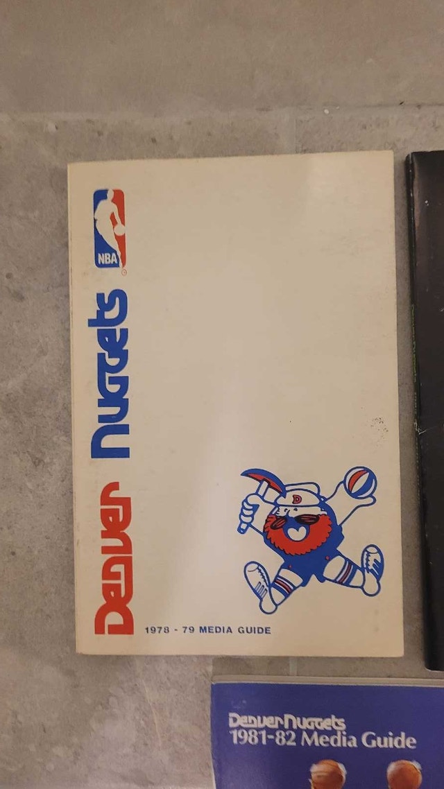 Denver Nuggets NBA vintage media guides - photo 2