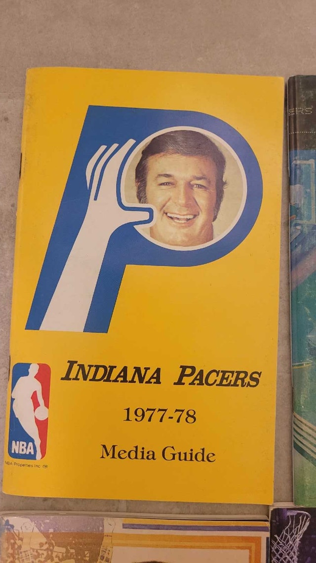 Indiana Pacers vintage NBA media guides - photo 5