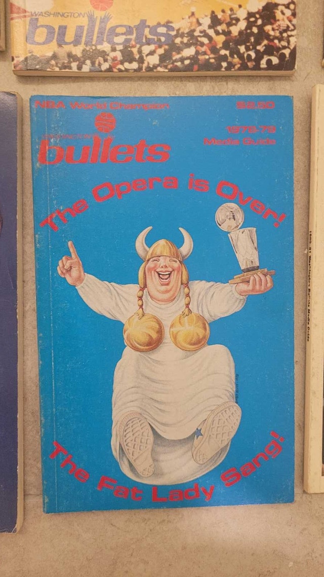 Washington Bullets vintage NBA media guides - photo 5