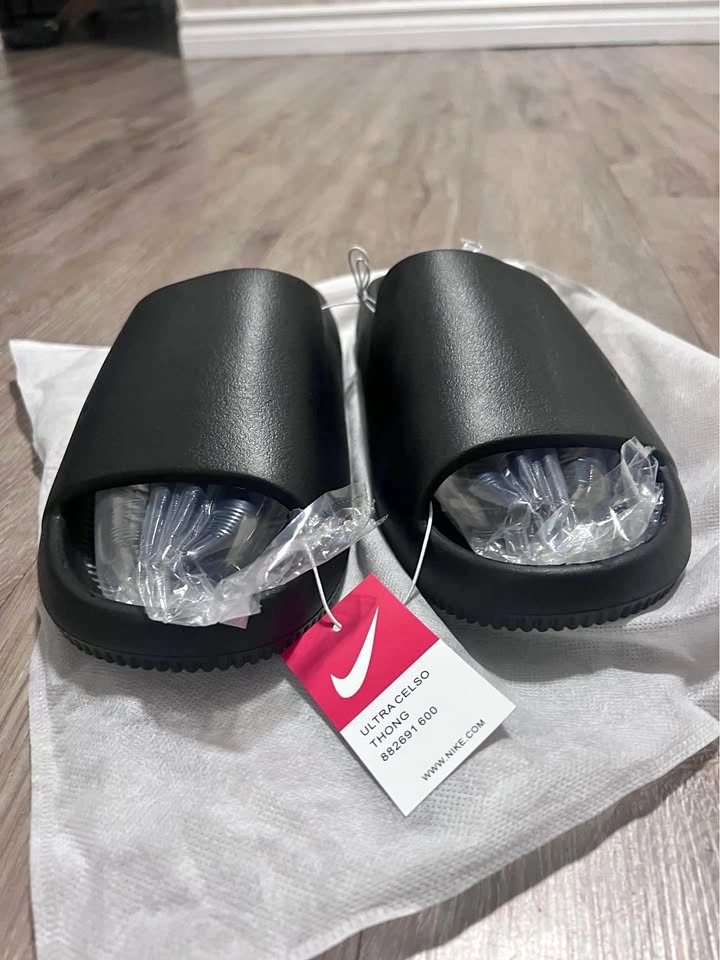 Comfey, Nike calm slides 1.0