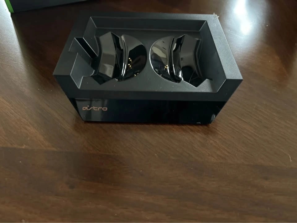 Astro A50 wireless gaming headset - photo 4