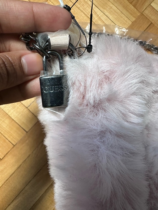 BNWT GUESS Faux Fur Y2K Shoulder Bag – SOLD OUT! - photo 5
