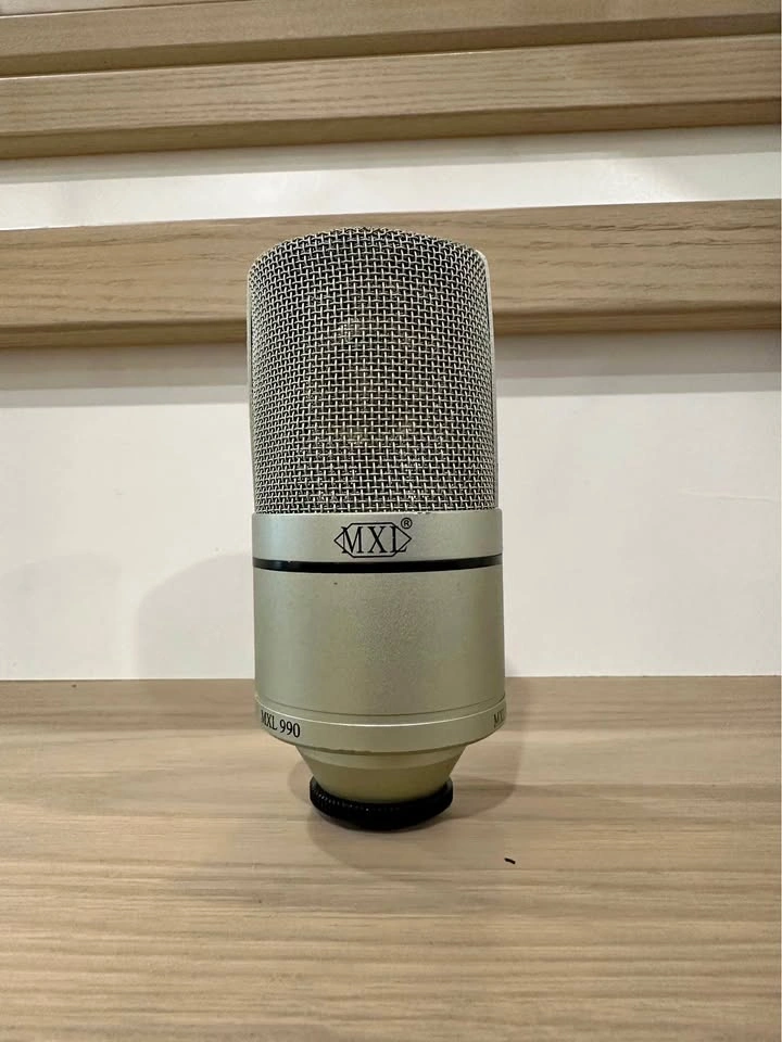 MXL 990 Microphone