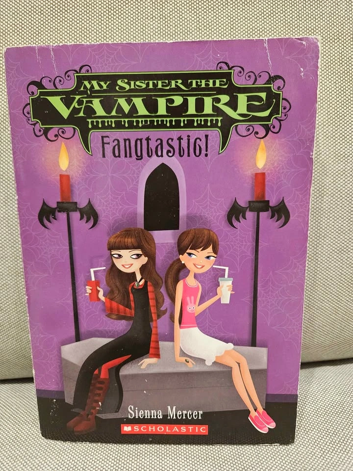 Young Girl Book Lot #2 - photo 3