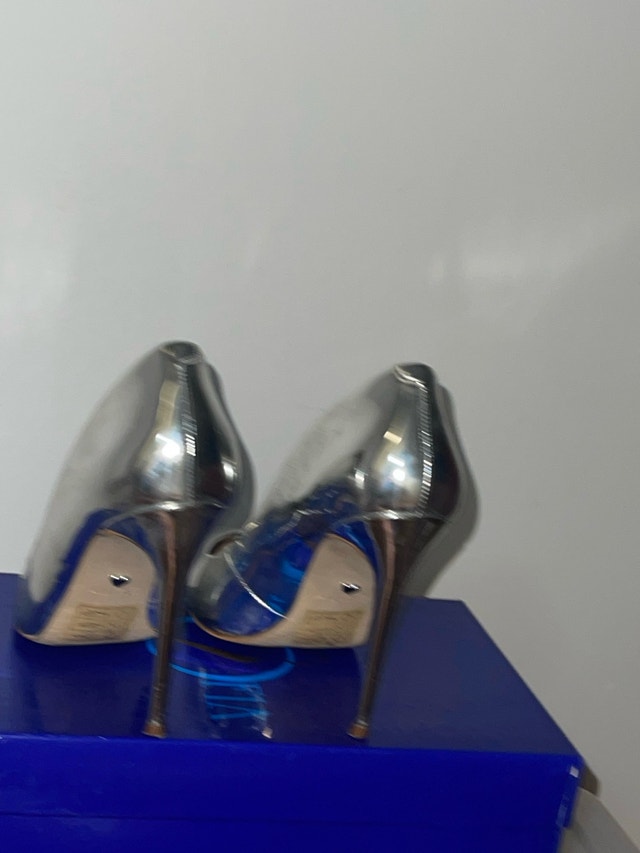 ALDO Silver Pointed Heels 6.5 - photo 3