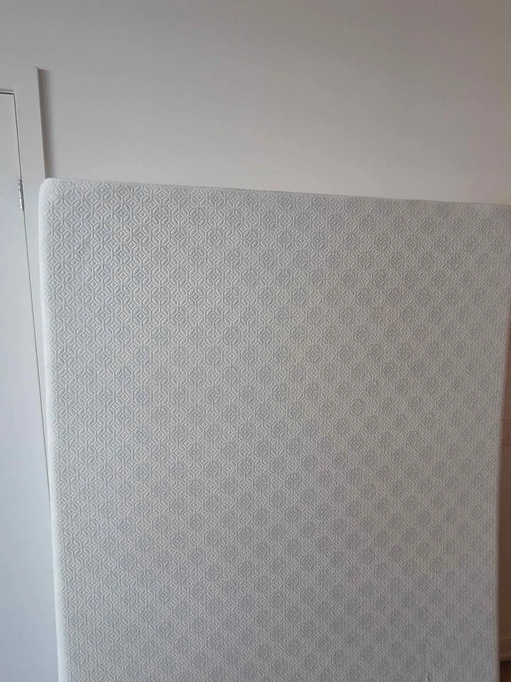 Zinus Full size mattress - medium firm 8 inch - photo 2