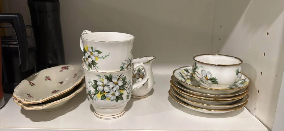 Vintage White Dogwood Floral Royal Albert Bone China Tea Set - photo 2