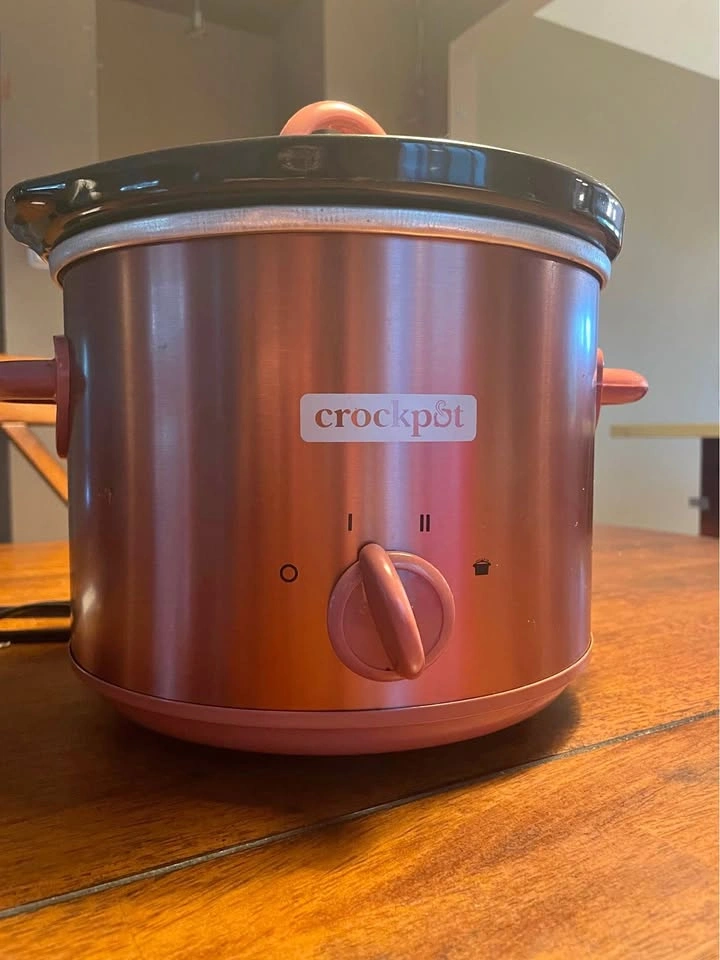 Pink Crock-Pot Slow Cooker with Glass Lid