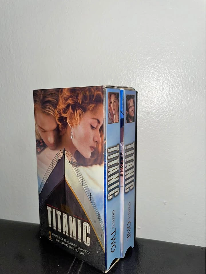 VHS Titanic 1 and 2