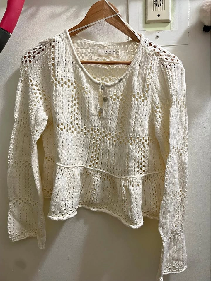 Lucky brand crochet top size M