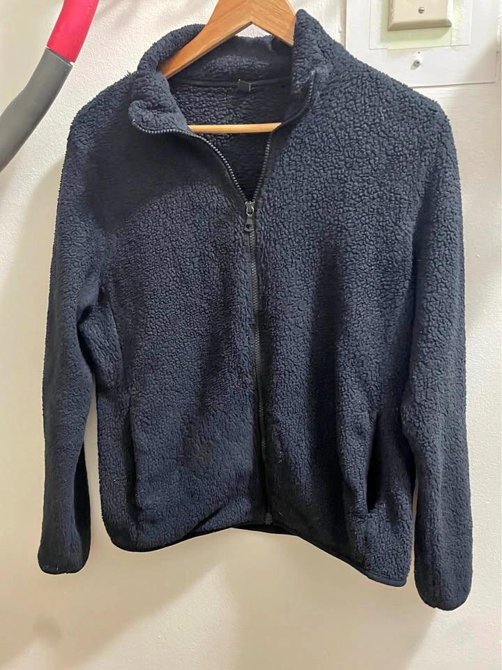 Uniqlo fleece jacket size L