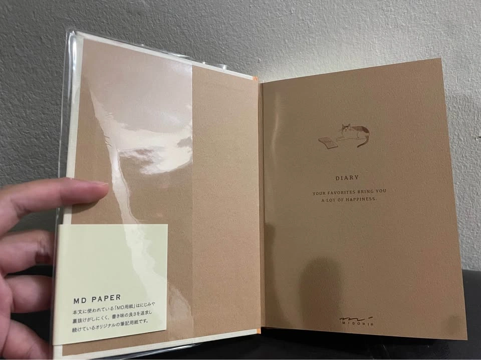 Hardcover Diary with cat design - photo 2