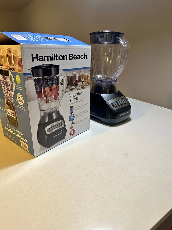 Hamilton Beach 10-Speed Smoothie Blender (56 oz) - Like New