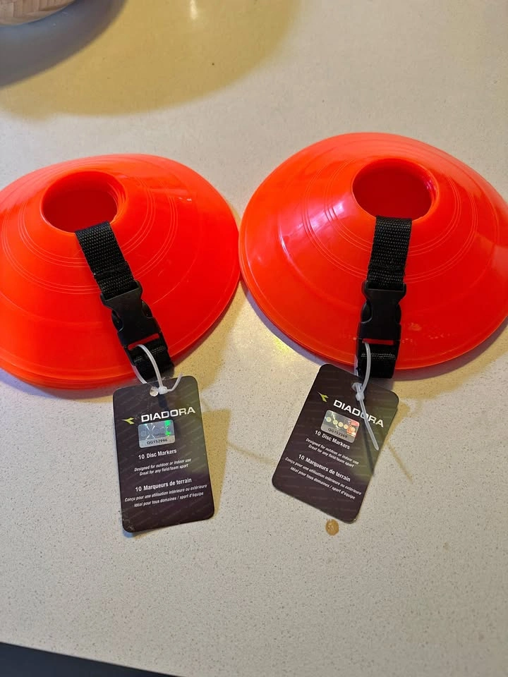 NEW Diadora Soccer / Sports Disc Cones Set (2 Packs - 20 Cones T