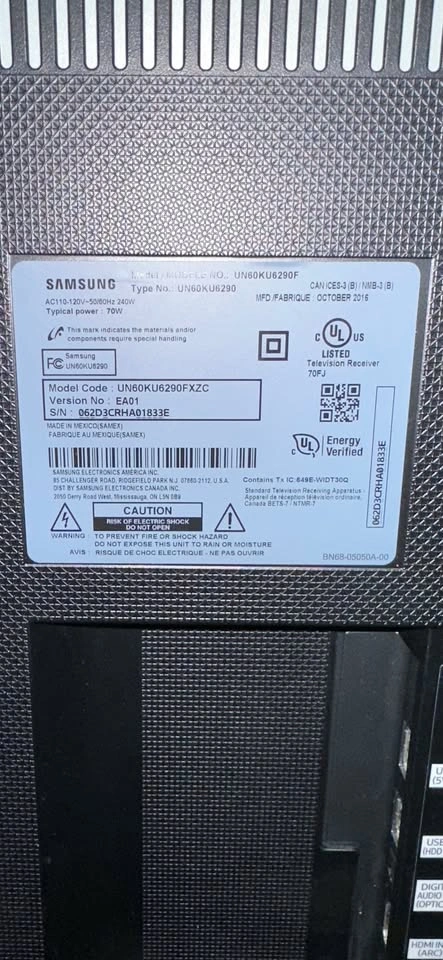 60" Samsung 4K Smart TV (4K UHD) with Remote $200 OBO - photo 4