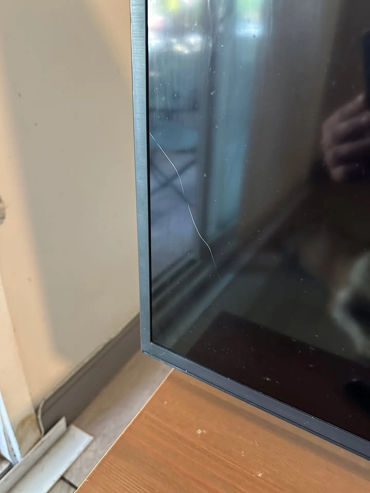 60" Samsung 4K Smart TV (4K UHD) with Remote $200 OBO - photo 5
