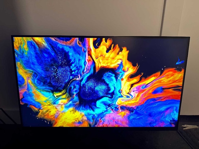 Samsung 27" IPS Bezel-less Monitor
