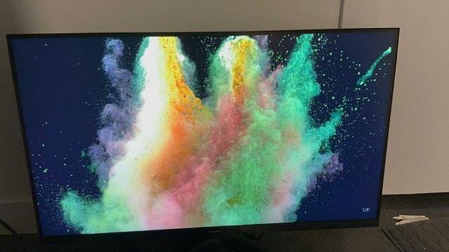 Samsung 27" IPS Bezel-less Monitor - photo 2