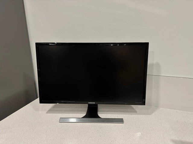 Samsung 27" 4K UHD Monitor || Pair Available - photo 4