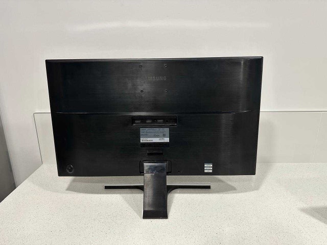 Samsung 27" 4K UHD Monitor || Pair Available - photo 5