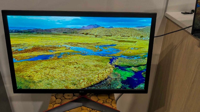 Lg Ultragear 144Hz Gaming Monitor || Mint Condition - photo 3