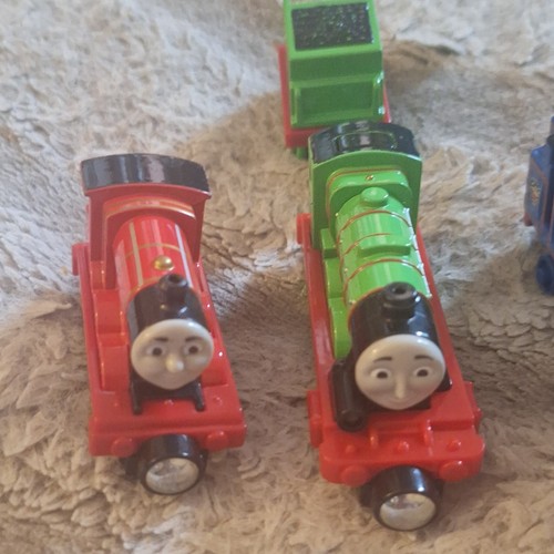 Thomas & Friends Model Train Mixed Lot 4 Plastic Multicolor Loco - photo 3