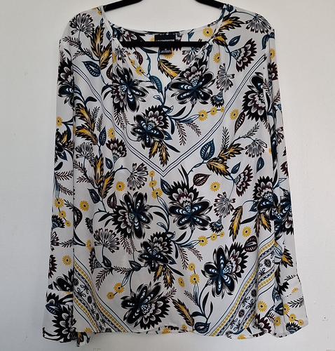 Liz Claiborne 1X Floral Ruffle V-Neck Long Sleeve Blouse