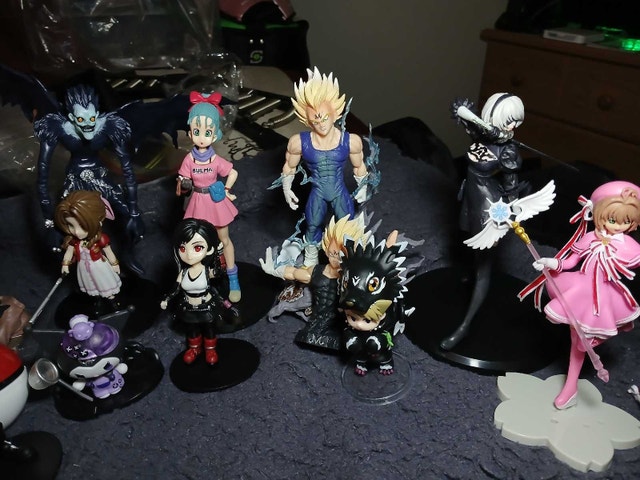 Large Figurine Collection - photo 2