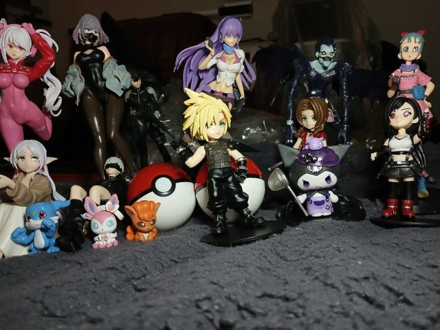 Large Figurine Collection - photo 5
