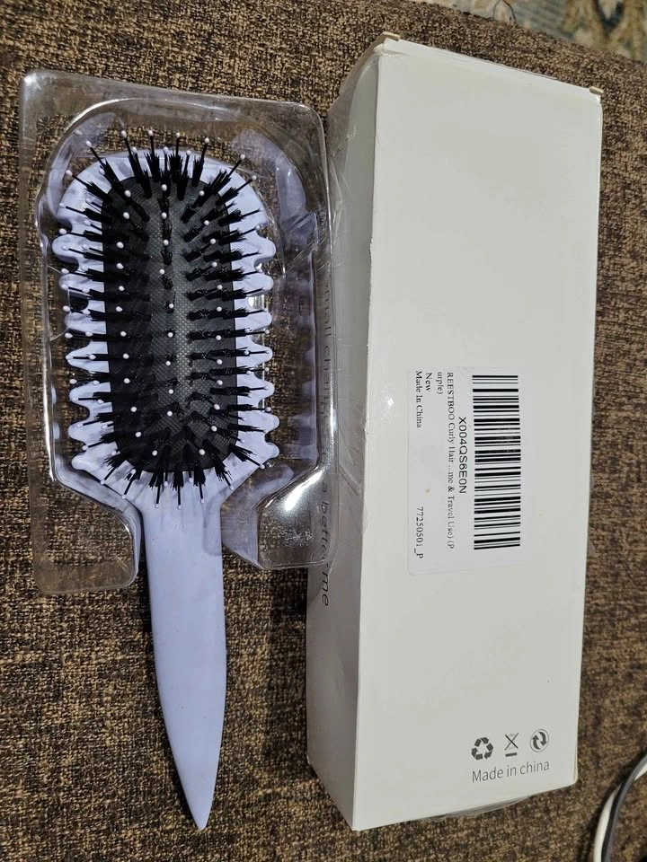 Curl Defining Brush for Curly & Wavy Hair - Brand New