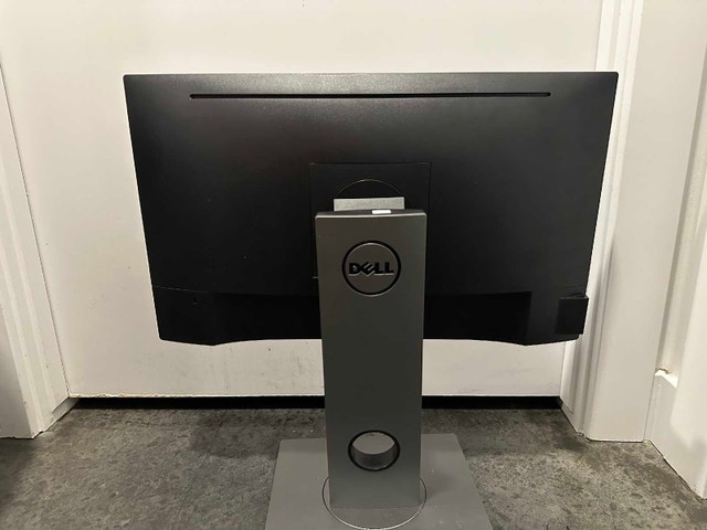 Dell IPS Adjustable Monitor || Perfect Condition - photo 2
