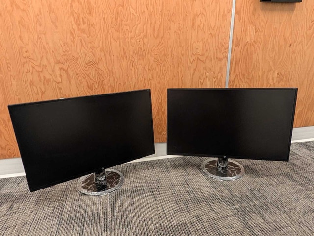 Hp 24" Monitor Pair || Like New