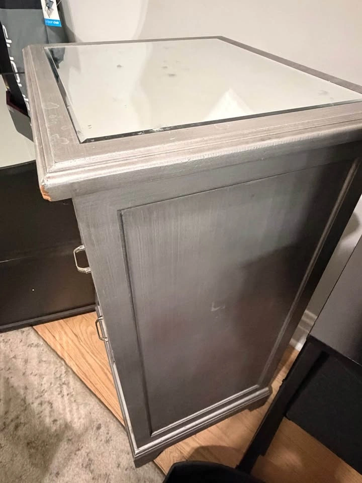 Grey mirror night stand - photo 3