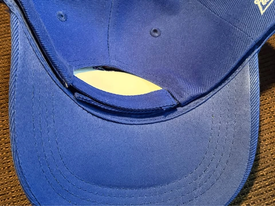 NEW MLB Vintage Toronto Blue Jays x Budweiser Caps (Lot of 4) - photo 3